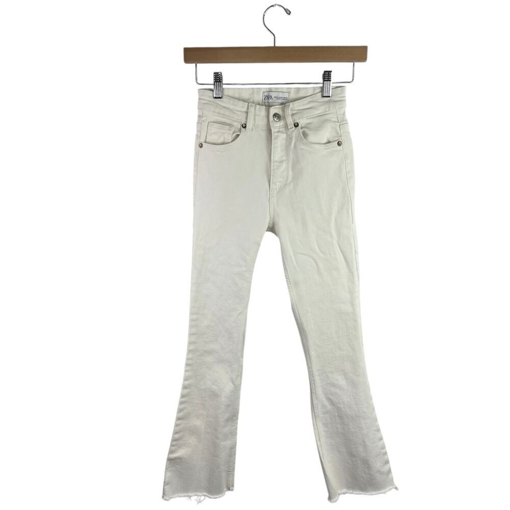 Zara Women's White Mid Rise Raw Hem Flared Bootcut Bell Bottom Denim Jeans Sz 0